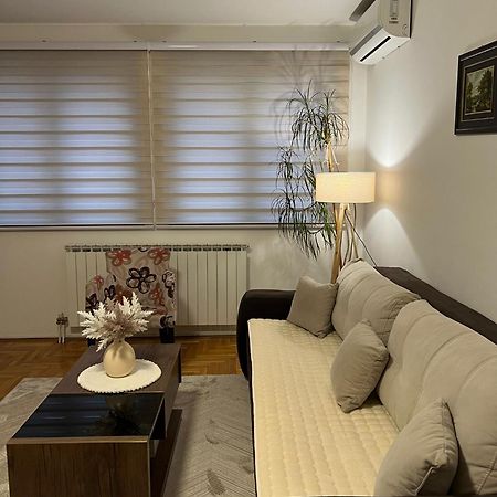 Apartman Manja Lukavica Exteriér fotografie